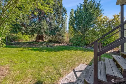 Exterior - 929 E Temperance St, Kent, WA 98030 photo 5 of 7