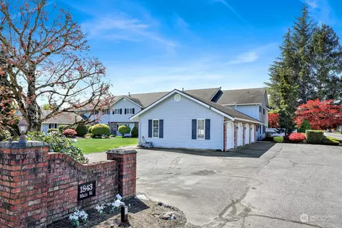 1843 Main St #A6, Lynden, WA 98264