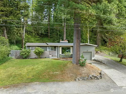 568 N 185th Pl, Shoreline, WA 98133