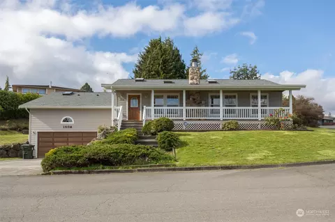 1502 E 5th St, Port Angeles, WA 98362