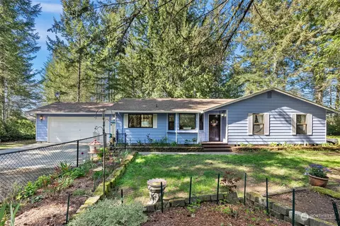 51 E Moonrise Ln N, Union, WA 98592