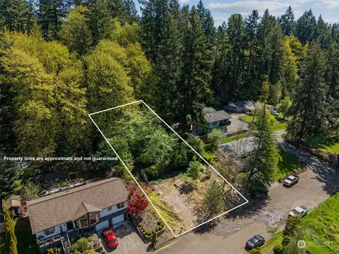 494 Apple Ln, Kelso, WA 98626