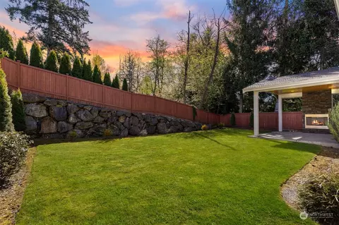 Exterior - 23319 15th Ave SE, Bothell, WA 98021 photo 7 of 8
