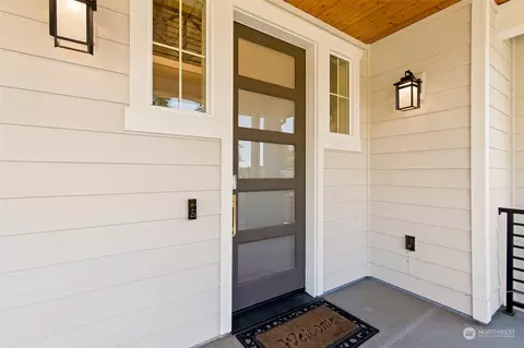 Exterior - 23319 15th Ave SE, Bothell, WA 98021 photo 3 of 8