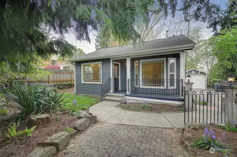3813 NE 123rd St, Seattle, WA 98125