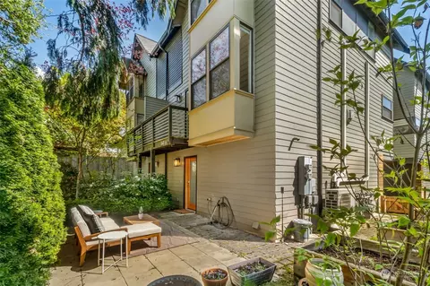 848 NW 50th #B, Seattle, WA 98107