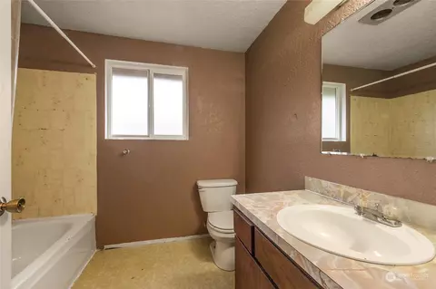 4610 S 3rd Ave, Everett, WA 98203 photo 16