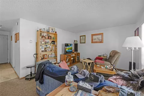 4610 S 3rd Ave, Everett, WA 98203 photo 5