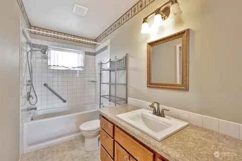 Bath - 62 Sable Ct, Sequim, WA 98382 photo 2 of 3