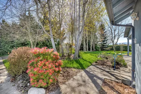 Exterior - 62 Sable Ct, Sequim, WA 98382 photo 4 of 10