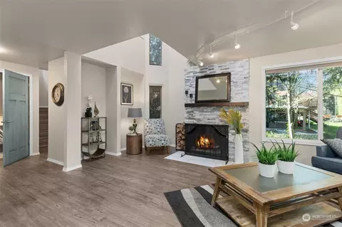 Living - 21701 4th Ave SE, Bothell, WA 98021 photo 2 of 7