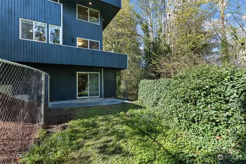 Exterior - 21701 4th Ave SE, Bothell, WA 98021 photo 7 of 9