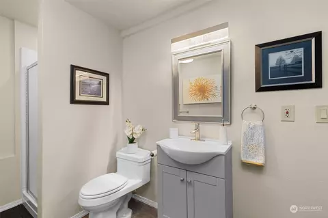 Bath - 21701 4th Ave SE, Bothell, WA 98021 photo 4 of 4
