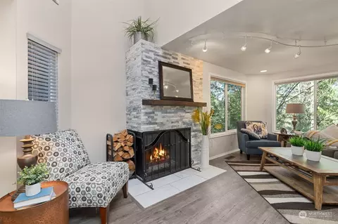 Living - 21701 4th Ave SE, Bothell, WA 98021 photo 3 of 7