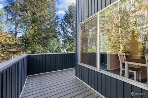 Exterior - 21701 4th Ave SE, Bothell, WA 98021 photo 3 of 9