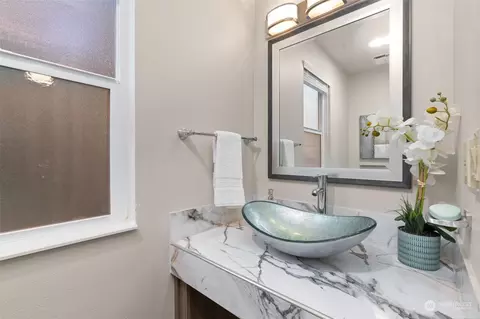 Bath - 21701 4th Ave SE, Bothell, WA 98021 photo 1 of 4