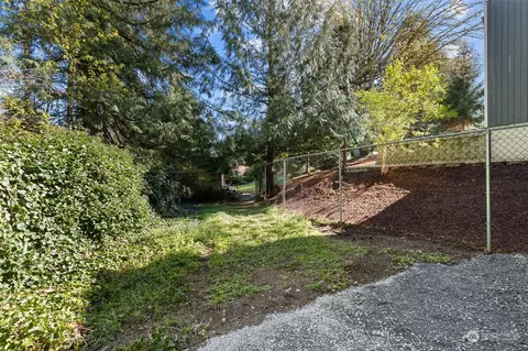 Exterior - 21701 4th Ave SE, Bothell, WA 98021 photo 6 of 9