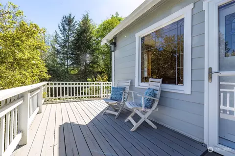 16622 Delano Rd SW, Lakebay, WA 98349