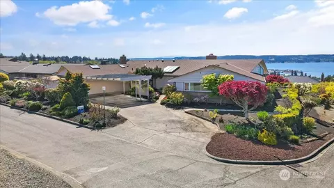 1502 S Fernside Dr, Tacoma, WA 98465