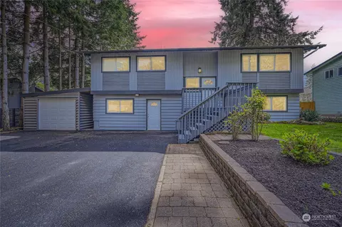 18 151st Pl SE, Lynnwood, WA 98087