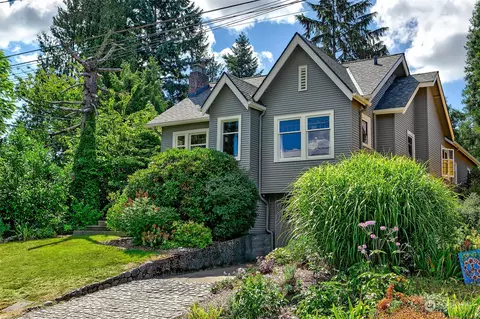1059 NE 98th St, Seattle, WA 98115