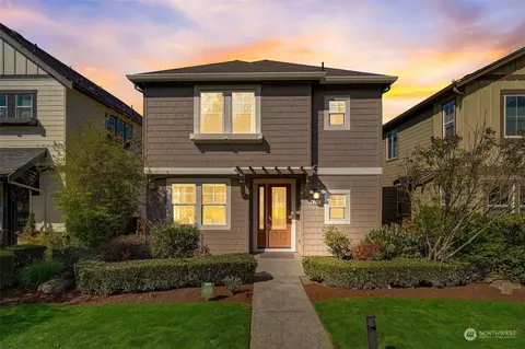 1610 NE Falls Dr, Issaquah, WA 98029