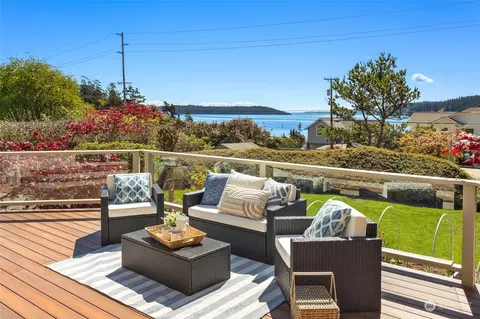 6404 Warren St, Anacortes, WA 98221