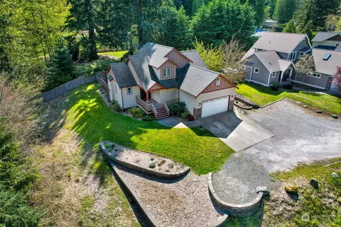 1040 Geneva St, Bellingham, WA 98229