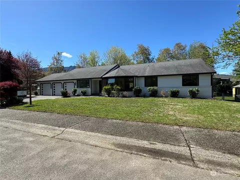 365 Merritt Pl NE, North Bend, WA 98045
