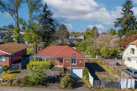 2640 S Morgan St, Seattle, WA 98108