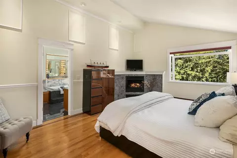 Bedroom - 17617 8th Ave W, Bothell, WA 98012 photo 1 of 5