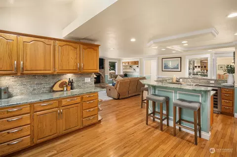 Kitchen - 17617 8th Ave W, Bothell, WA 98012 photo 3 of 5