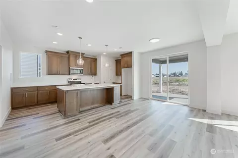 Dining - 604 Pagget Ave, Winlock, WA 98596 photo 1 of 1