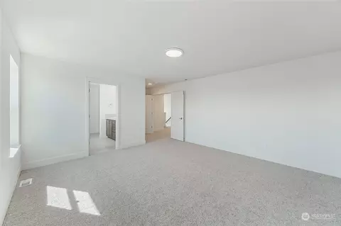 Living - 604 Pagget Ave, Winlock, WA 98596 photo 4 of 4