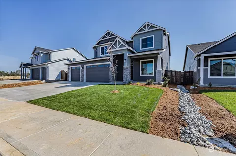 Exterior - 604 Pagget Ave, Winlock, WA 98596 photo 2 of 8
