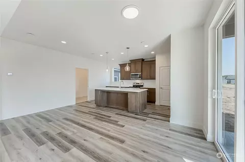 Kitchen - 604 Pagget Ave, Winlock, WA 98596 photo 5 of 5