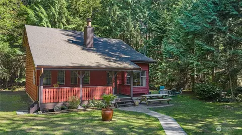 1680 Georgia Ct, Point Roberts, WA 98281