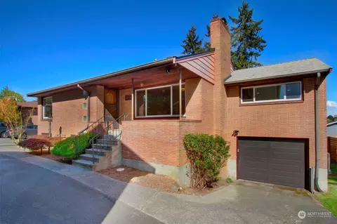 2119 N 115th St, Seattle, WA 98133