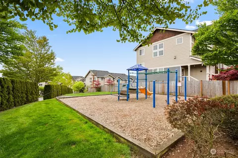 View/Area - 2915 Belmonte Ln, Everett, WA 98201 photo 1 of 3