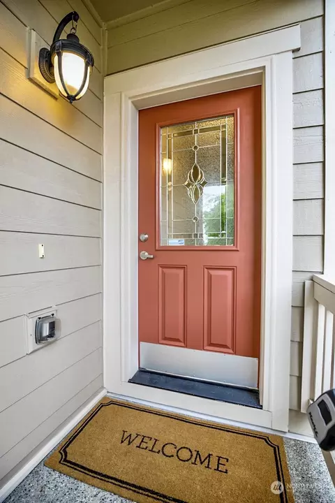 Exterior - 2915 Belmonte Ln, Everett, WA 98201 photo 3 of 9