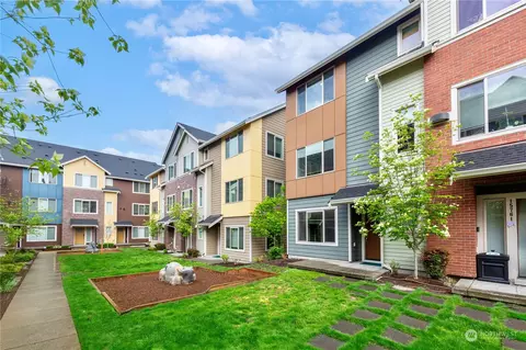 15745 NE 14th Rte, Bellevue, WA 98008