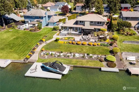 2810 206th Avenue Ct E, Lake Tapps, WA 98391