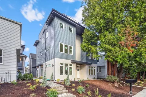 1519 A 44th Ave SW, Seattle, WA 98116
