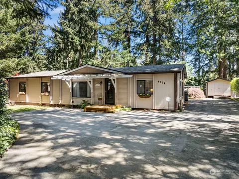 4964 Sandra Ln NE, Bremerton, WA 98311