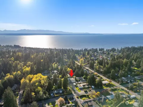 19230 88th Ave W, Edmonds, WA 98026