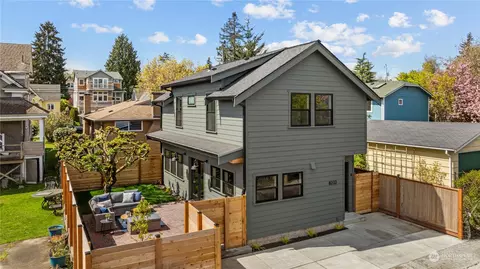 8232 Ashworth Ave N, Seattle, WA 98103