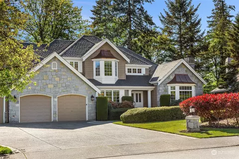 9023 139th Ave SE, Newcastle, WA 98059