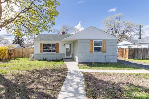 71 H St NE, Ephrata, WA 98823