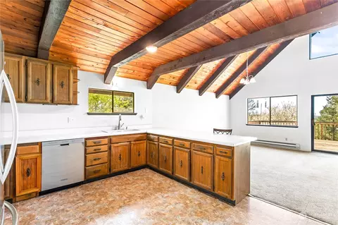 Kitchen - 6402 Goodwin Rd, Everson, WA 98247 photo 2 of 4