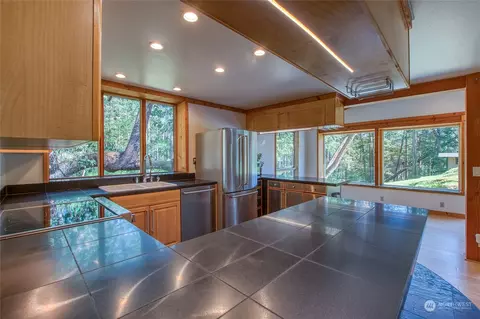 Kitchen - 77 Oak Ln, Deer Harbor, WA 98243 photo 3 of 3